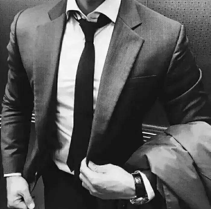 超丧成熟稳重的头像男,丧到极致的男生头像真人