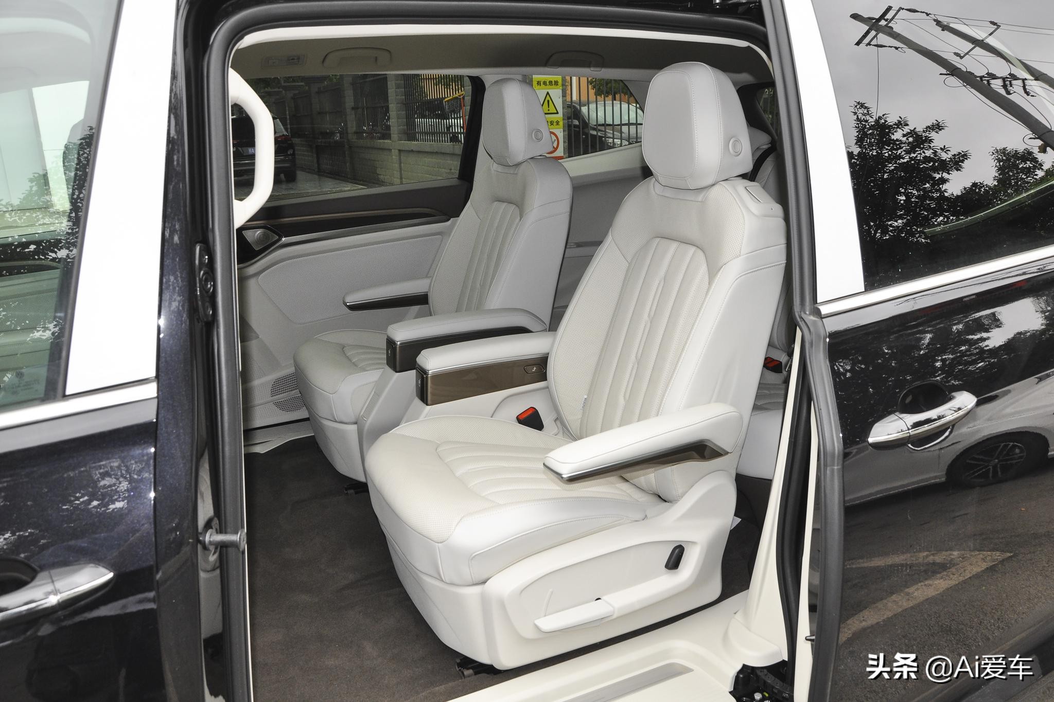 大众七座mpv威然多少钱,上汽大众七座MPV威然