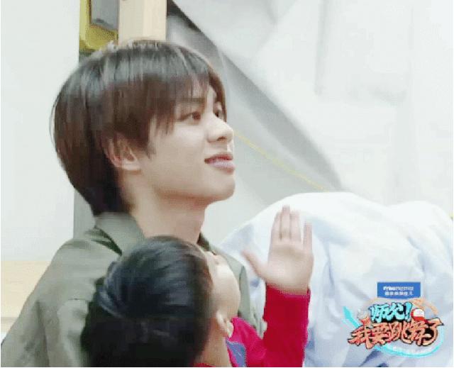 少儿《街舞》?街舞大神王晨艺联和街舞冠军,上演街舞养成计划