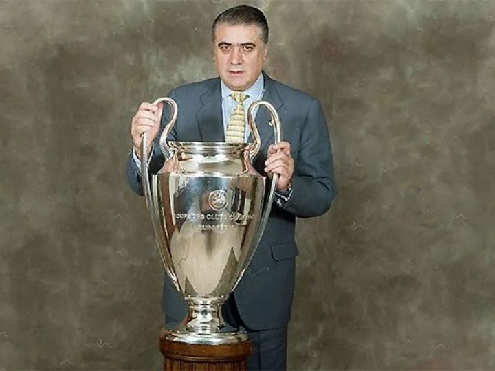 深挖|因新冠而去世的这位皇马前主席，请记住他给球迷带来的美好记忆