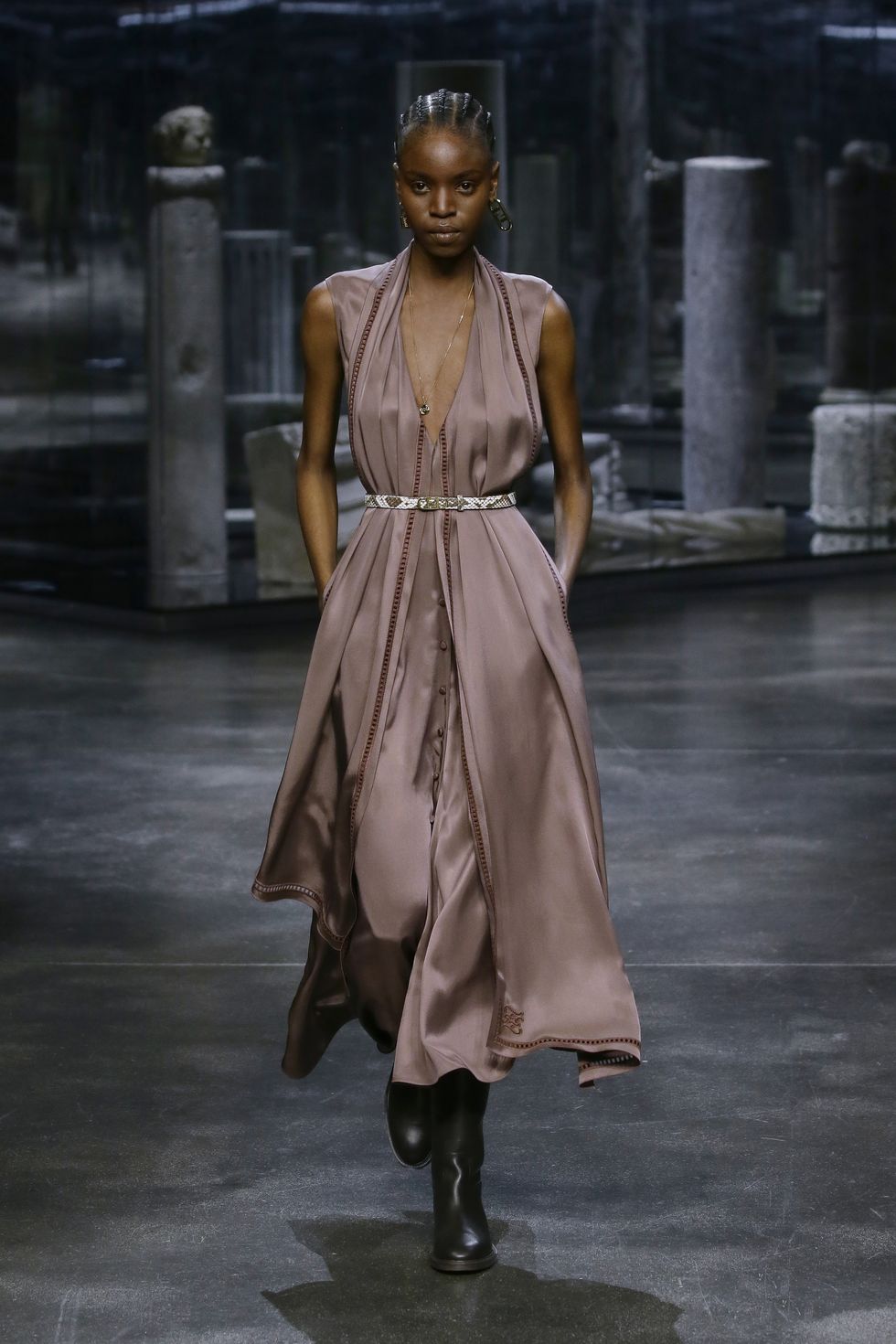 芬迪fendi2021,fendi芬迪秋冬高定系列2019