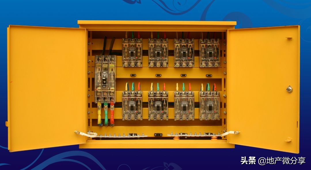 临时用电示意图及配电箱布置图,临时用电二级配电箱标准配置图纸