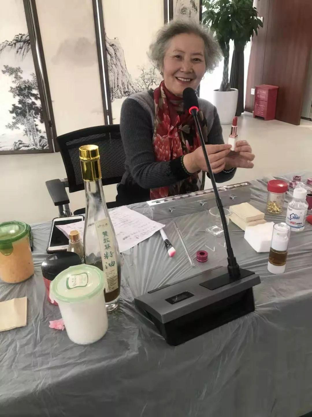 秋葵色口红,专属口红定制