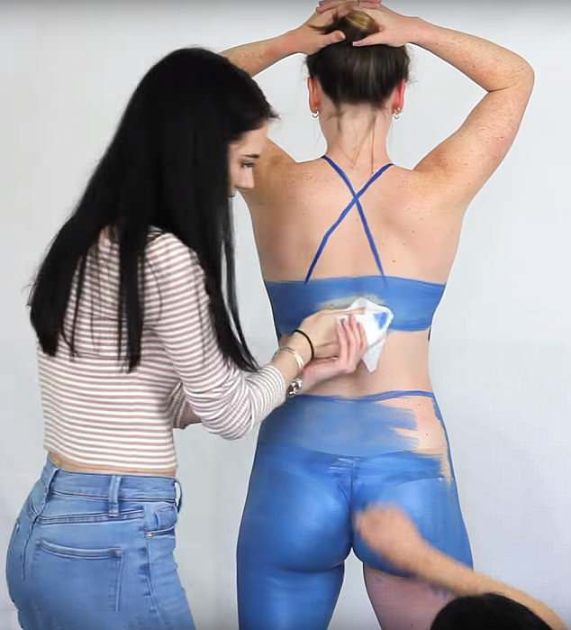 人体彩绘模特的心酸,没有丝毫衣物遮拦,还有更让人无法接受的!