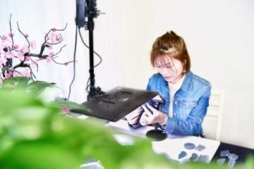 在缅甸做翡翠生意的网红,从小马仔到亿万富豪