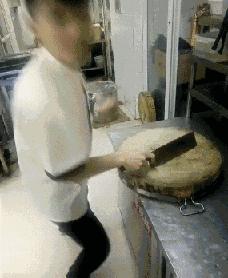 手指被纸划伤为什么那么痛,手指头被割伤很深一个口子