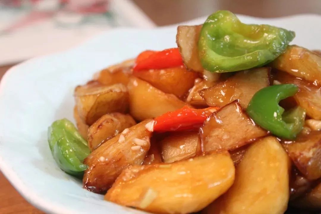 既然年终聚餐躲不掉，那就盘它啊！