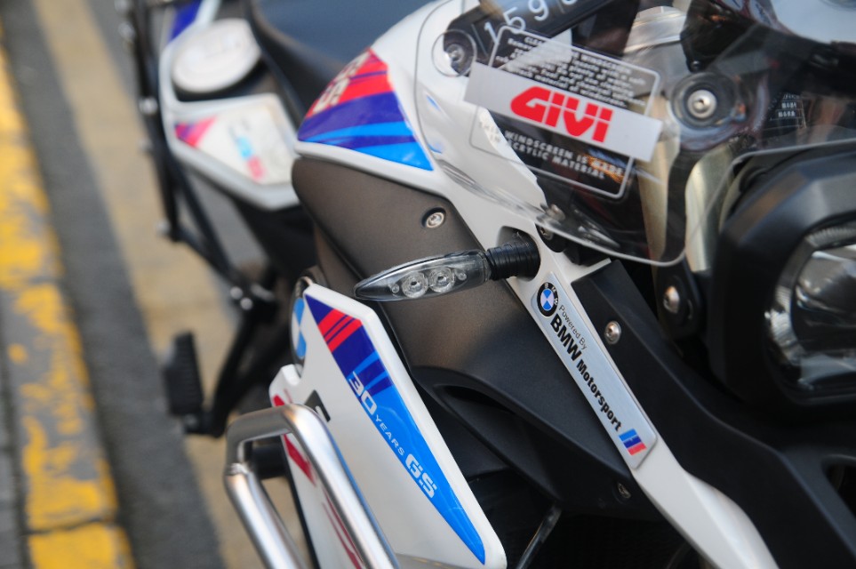 新手入门单反相机推荐10000元左右,摄影小白相机推荐4000价位微单