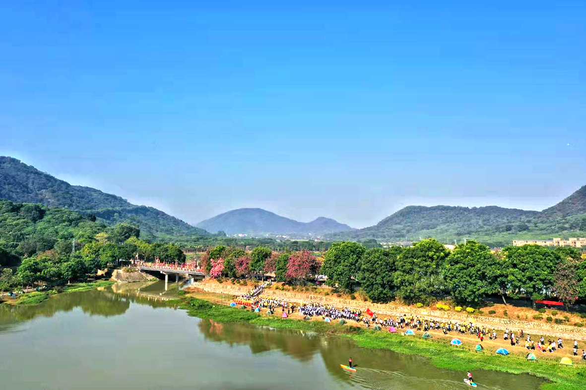 广州从化“空中婚礼”再掀起户外运动热与民同乐共享欢乐嘉年华