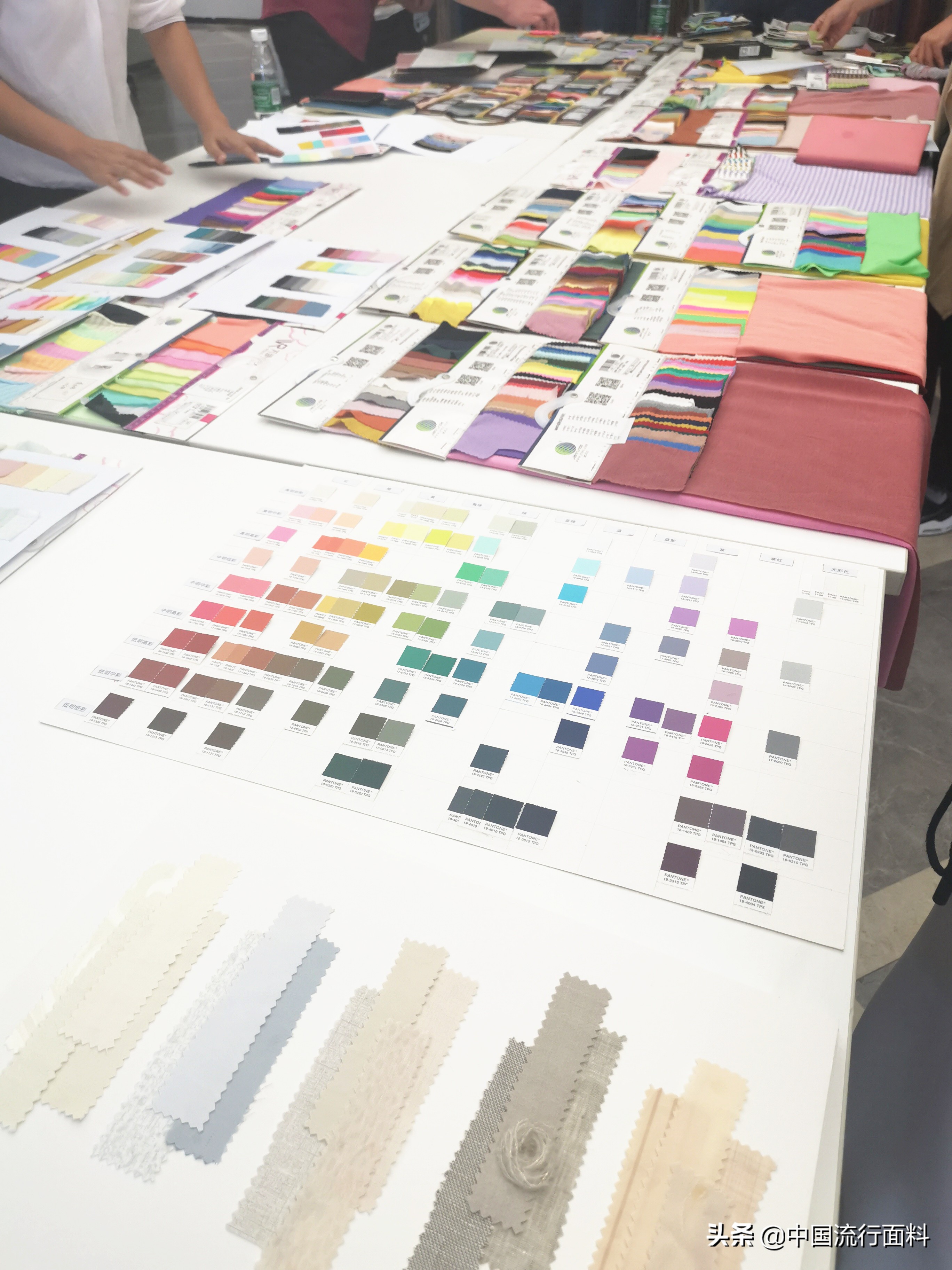 健业：前瞻2021春夏，探路休闲针织面料创新可能|时尚万里行