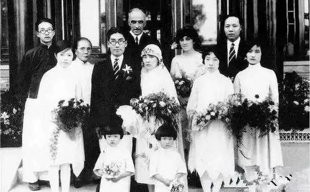 抛妻弃子，大才子徐志摩，为何被称为“民国第一渣男”