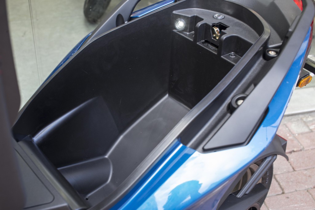 krv踏板摩托车,光阳krv180踏板摩托车