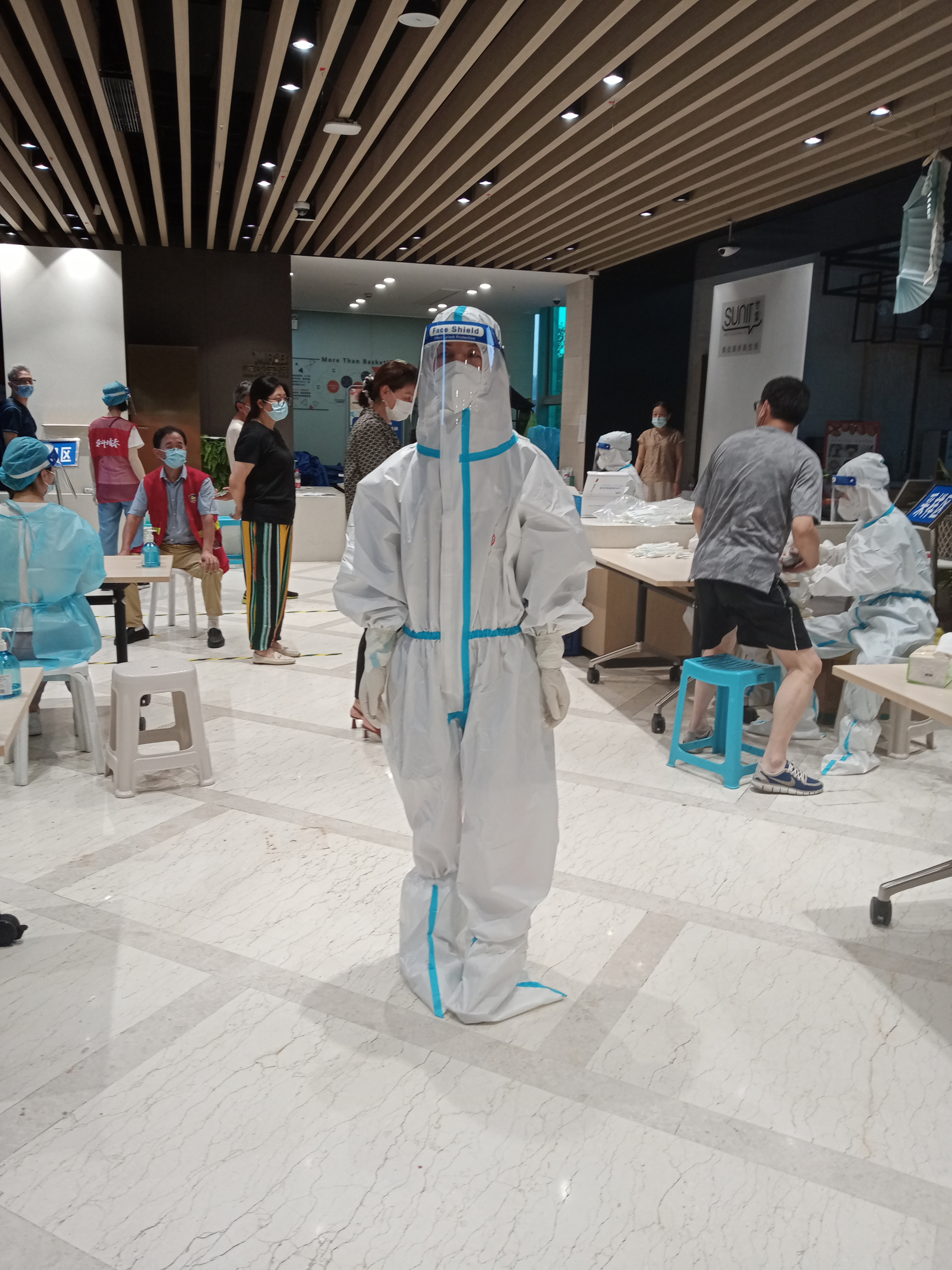 区街新闻｜70多幅照片记录世茂滨江社区辖内志愿者，南京感谢你们