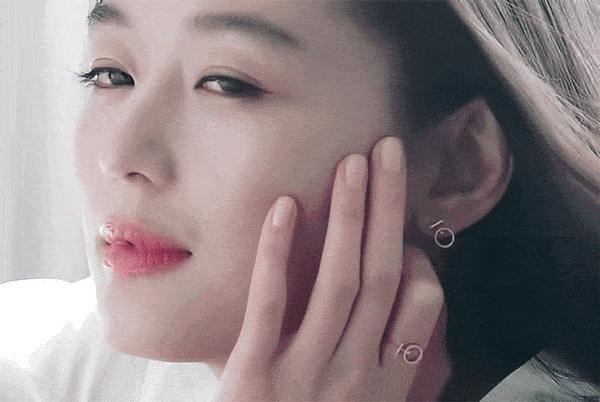 明星粉底气垫遮瑕保湿持久不脱妆,气垫粉底膏遮瑕持久不脱妆第一名