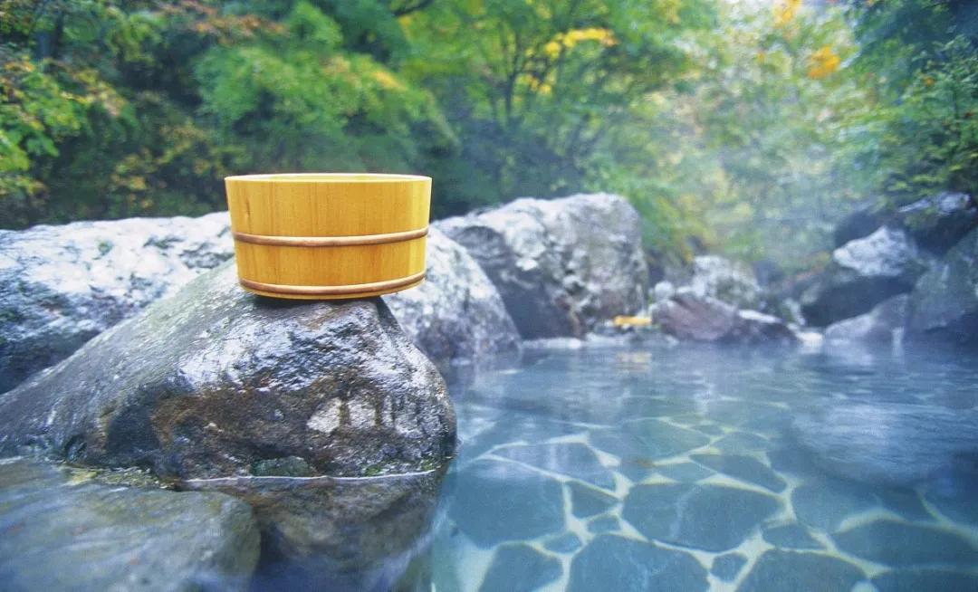 泡温泉的“姿势”不对，会传染妇科病是真的