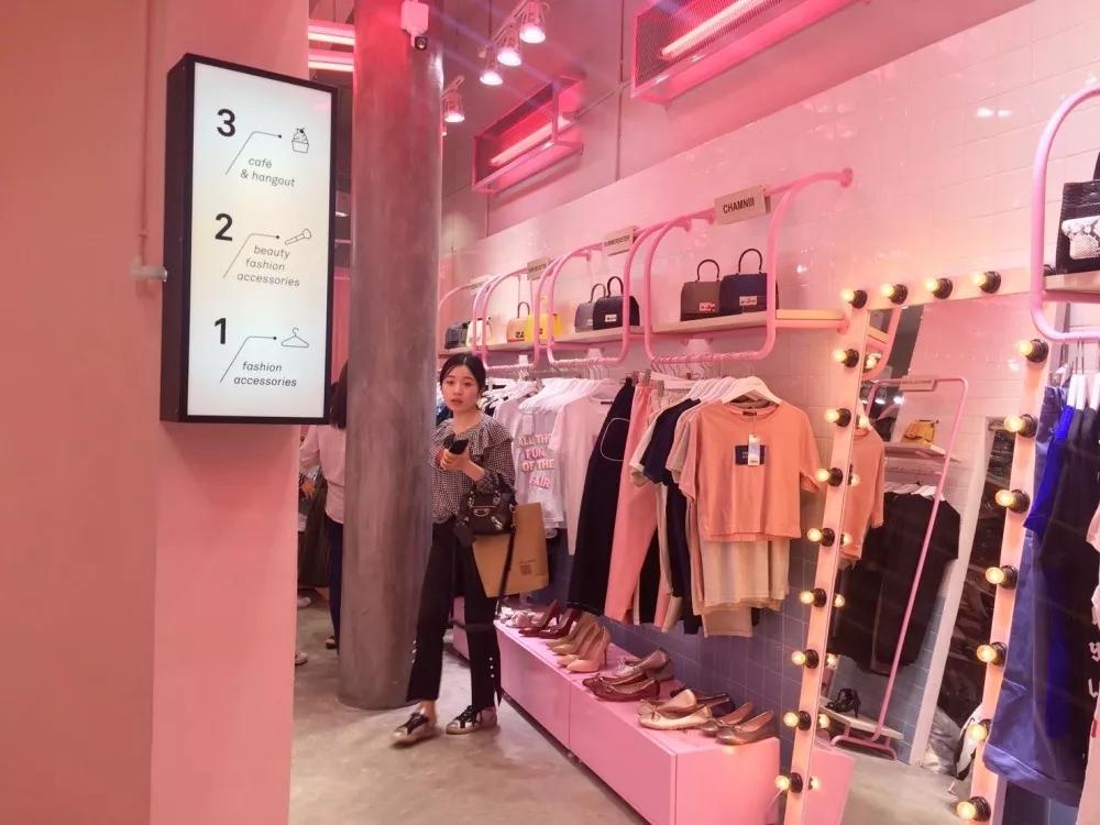 泰国便宜小众潮牌衣服,最近很火的泰国潮牌衣服