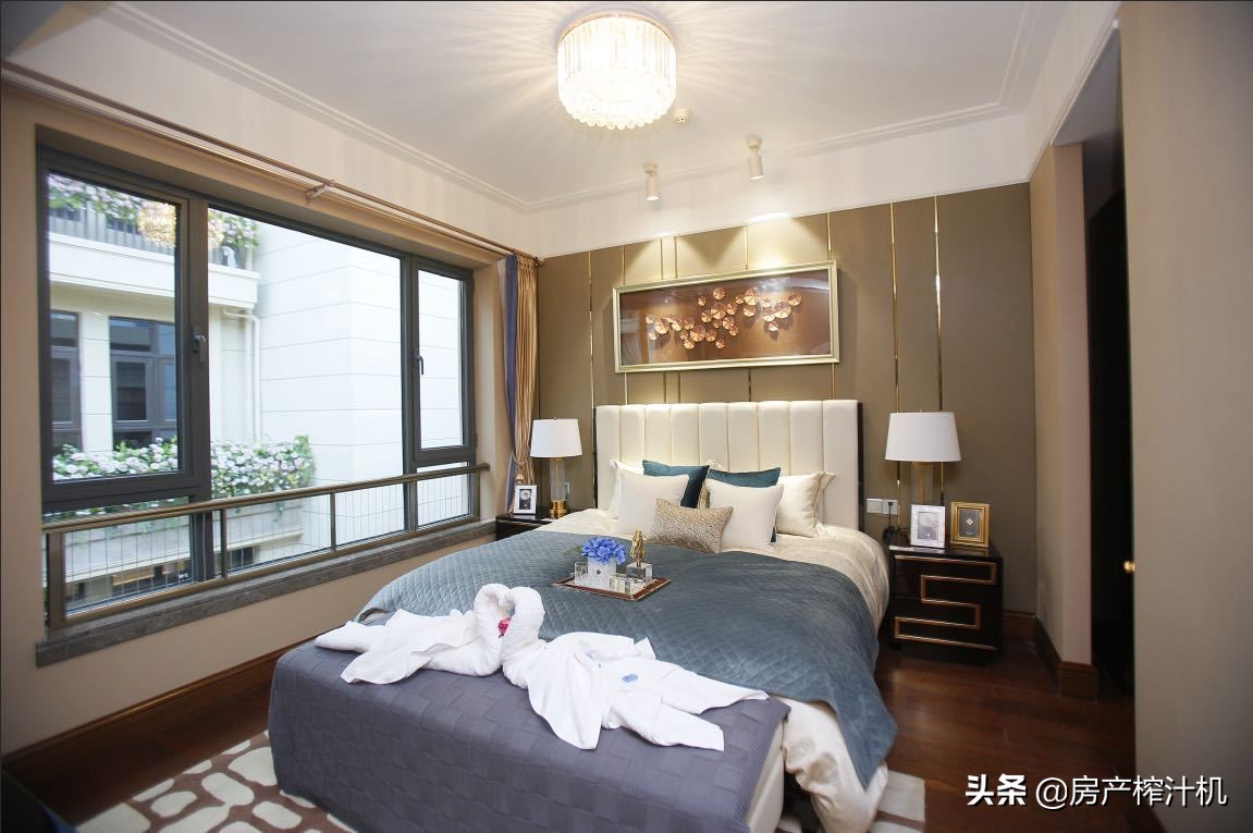 精装修跟毛坯自己装修哪个划算,精装修和毛坯房价钱一样选哪个