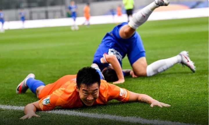 鲁能申花比赛鲁能输几个,申花1比0主场夺人