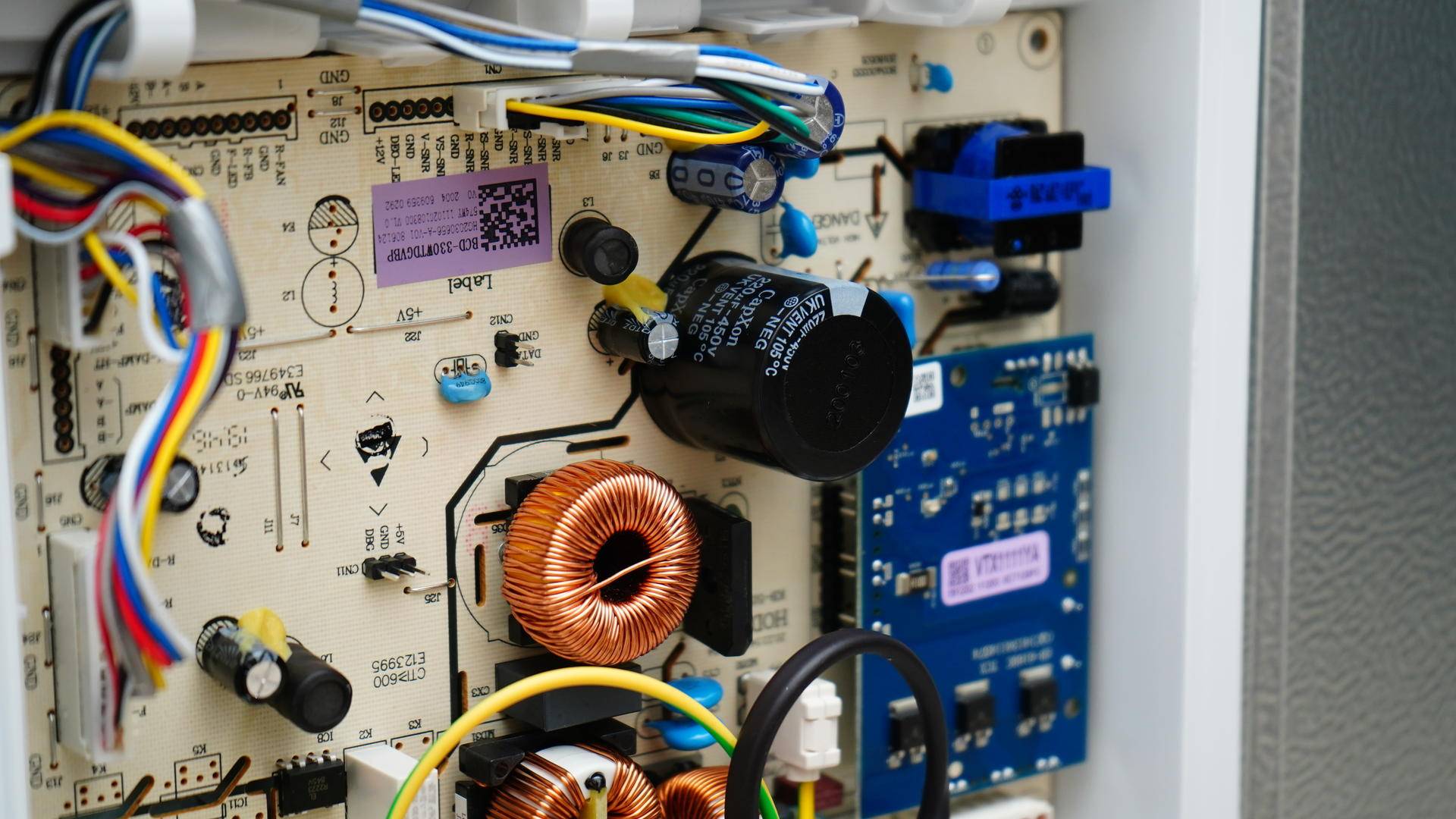 体积不大，容量不小，全域净化，水润微风——海信四门体验