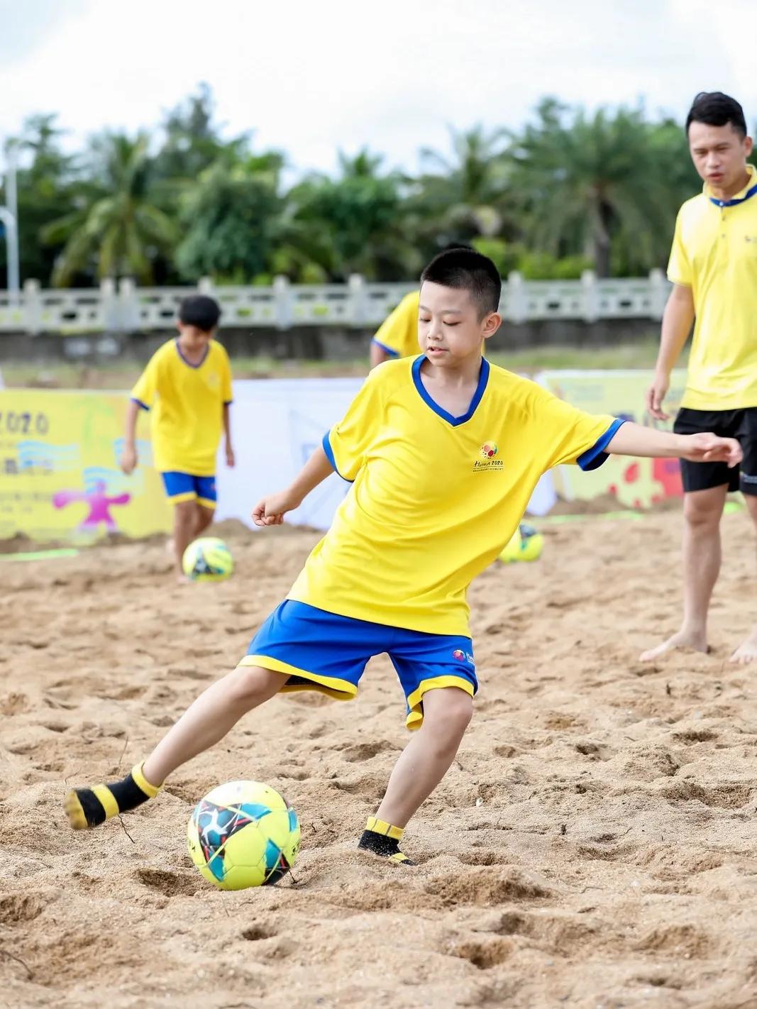 中国青少年足球训练营申城,活力训练营视频