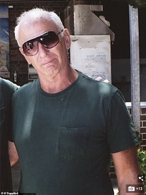 从黑帮成员变成打败毒枭的大英雄,从黑帮变成警察