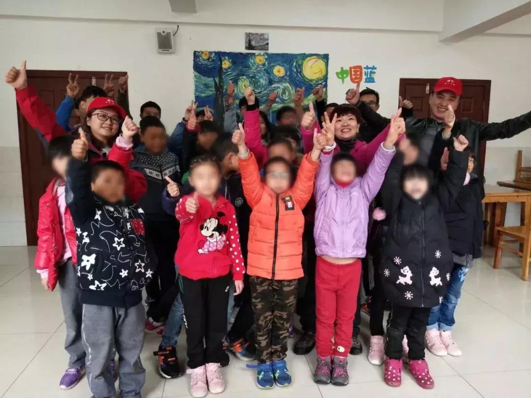 跨越2100多公里，我们为大山深处的孩子们上了一堂“云上美术课”