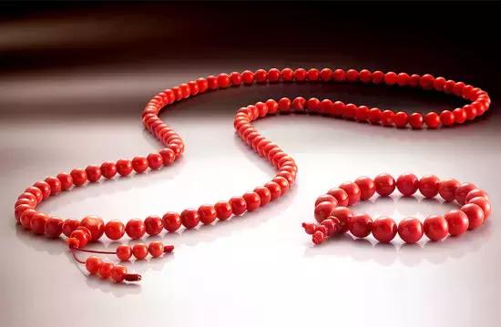 红珊瑚珠宝纯天然图片,红珊瑚珠宝配饰