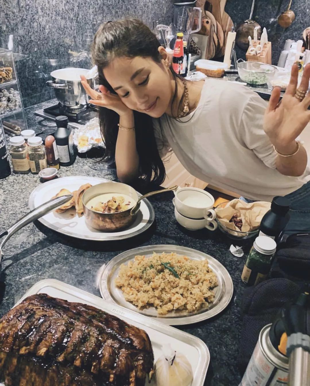 欧美时尚博主穿搭示范冬,韩系慵懒风冬季穿搭博主