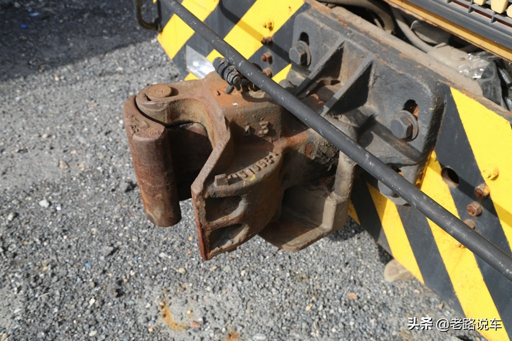 斯太尔血脉超级少见的黄河牌JN3261公铁两用卡车