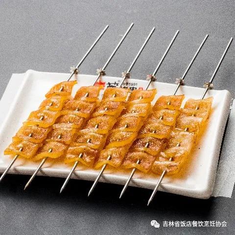 羊肉现切现穿串现烤,延吉羊肉串推荐