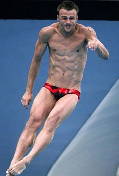 喝水时的搞笑表情包,跑步表情包搞笑图片高清