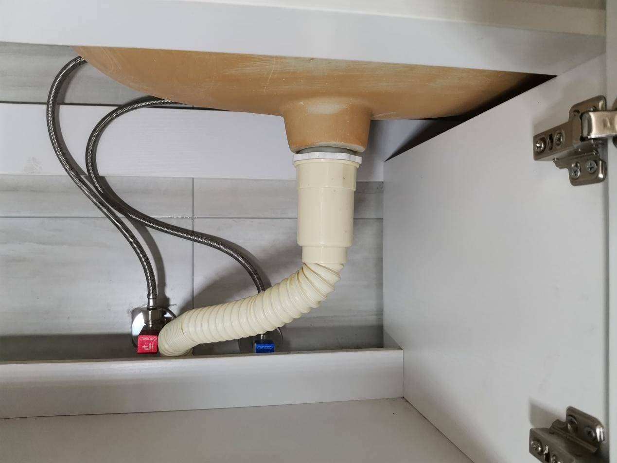 浴室柜选实木,浴室柜希箭和顾家哪个好