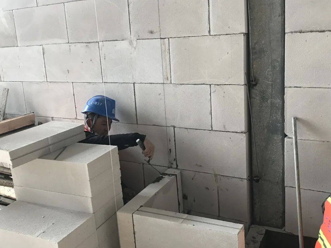 大连万科星海大都会交房时间,万科大都会星海133平