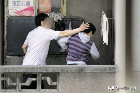 爸爸把孩子的手机摔坏了怎么办,摔坏孩子手机后如何补救