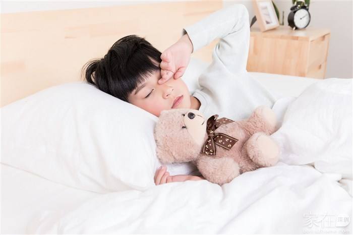 12岁孩子受到惊吓会有哪些表现,五个月宝宝受到惊吓有哪些表现