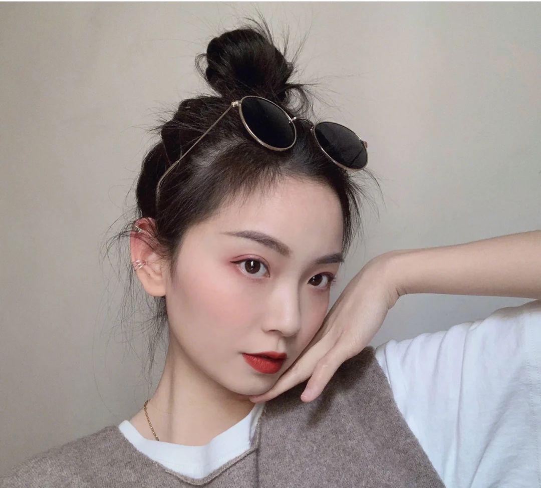 网红爆款细腻控油散粉,黛珂散粉和花西子散粉哪个好用