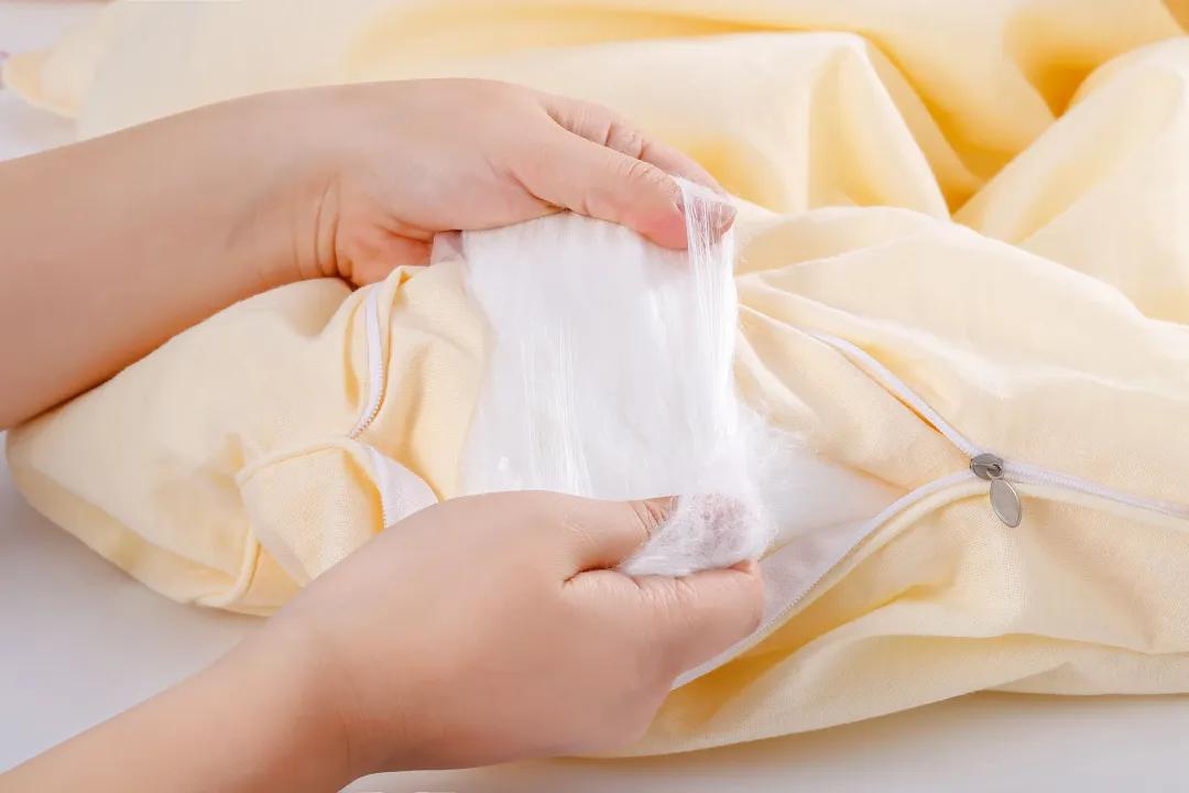 蚕丝被清洗注意事项有哪些,蚕丝被清洗方法和注意事项