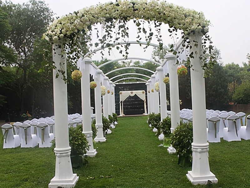 自己如何布置草坪婚礼的攻略,草坪婚礼怎么搭建技巧图解