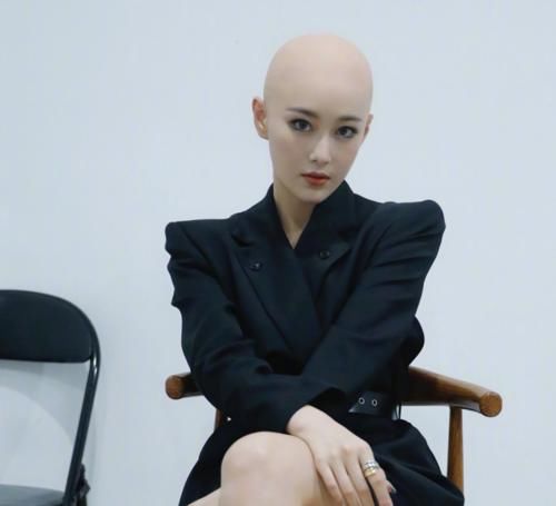 杨幂光头图片,杨幂范冰冰比美