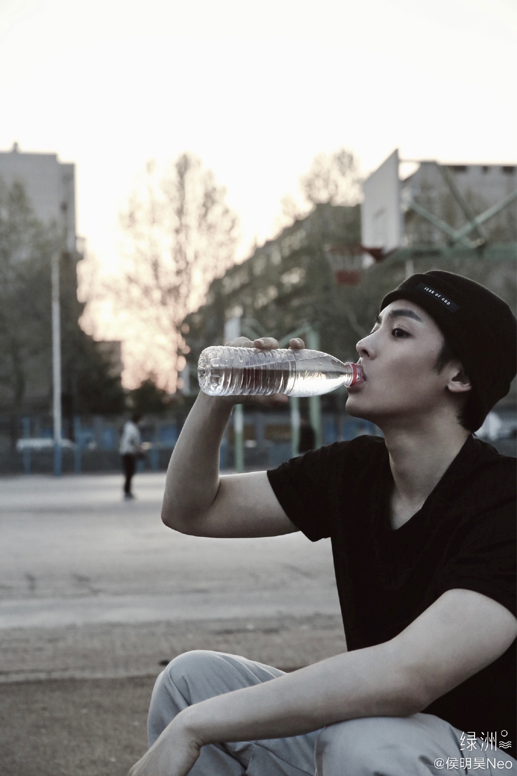 侯明昊人不彪悍枉少年发型,侯明昊人不彪悍枉少年口哨