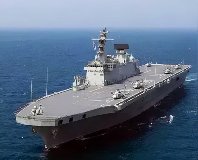 075和独岛对比,中国两栖攻击舰vs日本两栖攻击舰