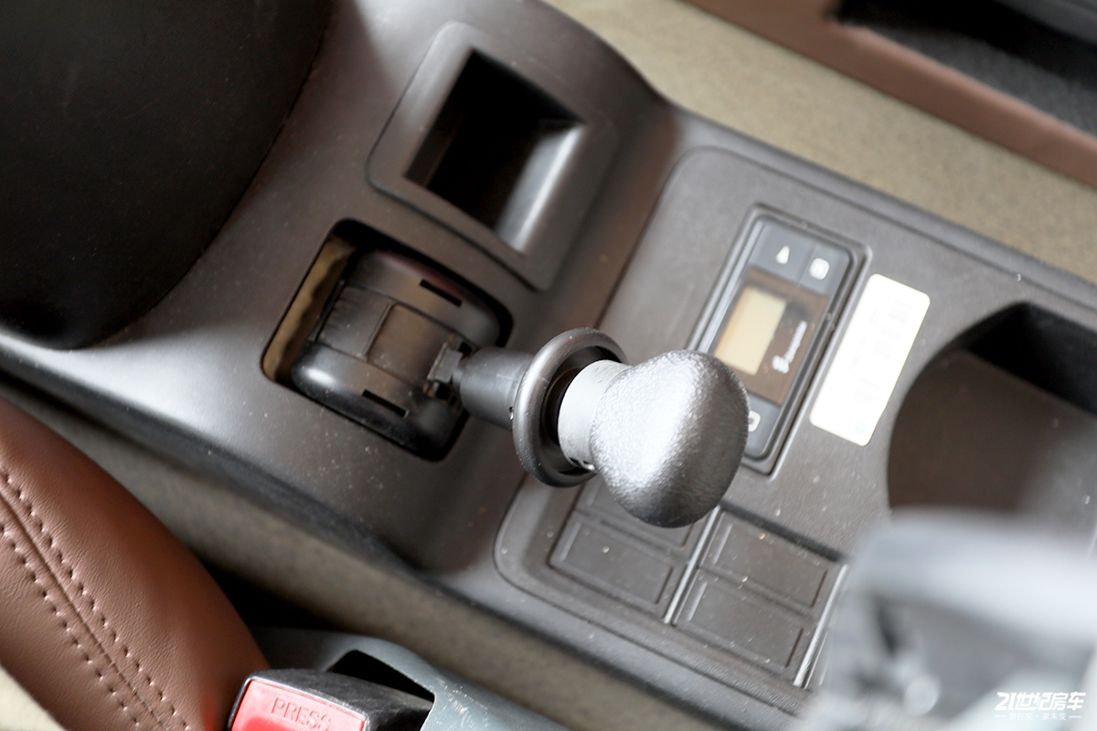 重汽越野房车最新4驱版,顶级进口man四驱越野房车