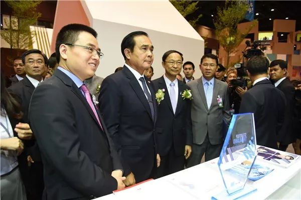 那些生活在泰国的外国人，都是为了什么而留在泰国？