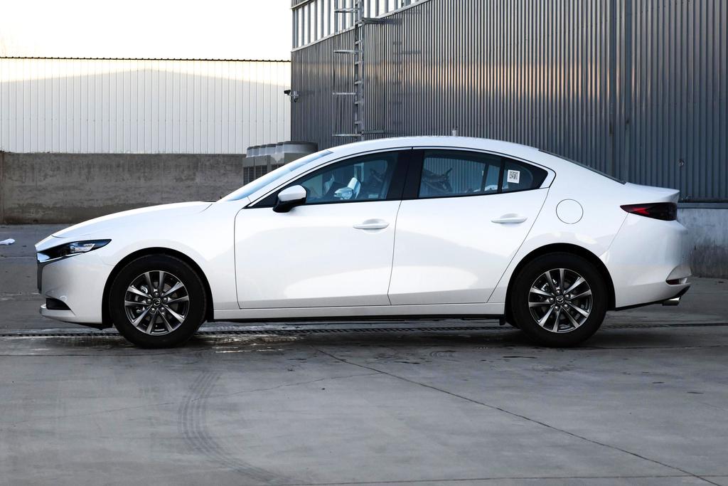 11.29万提长安马自达昂克赛拉,2018年13.99万马自达昂克赛拉