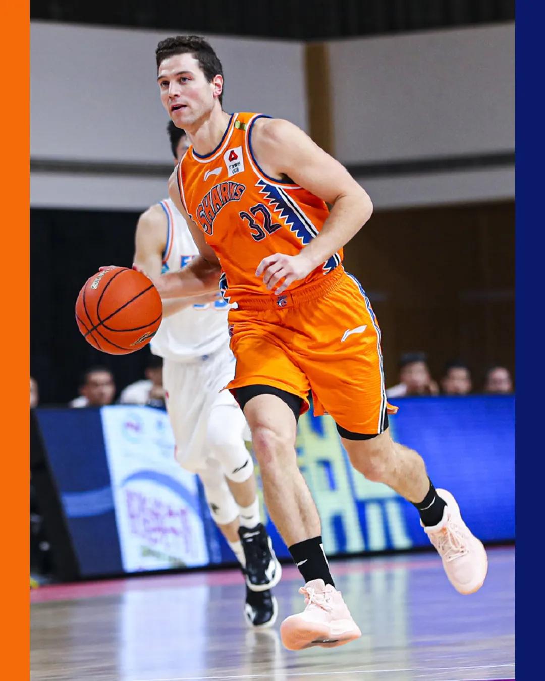 李宁驭帅13高帮球鞋测评,李宁音速9和驭帅13哪个好