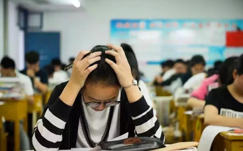 高考470分还没收到录取通知,高考考砸了却收到57分录取通知