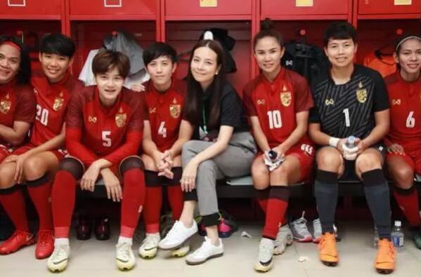 伍伦盼泰国女足,泰国足协女主席伍伦盼