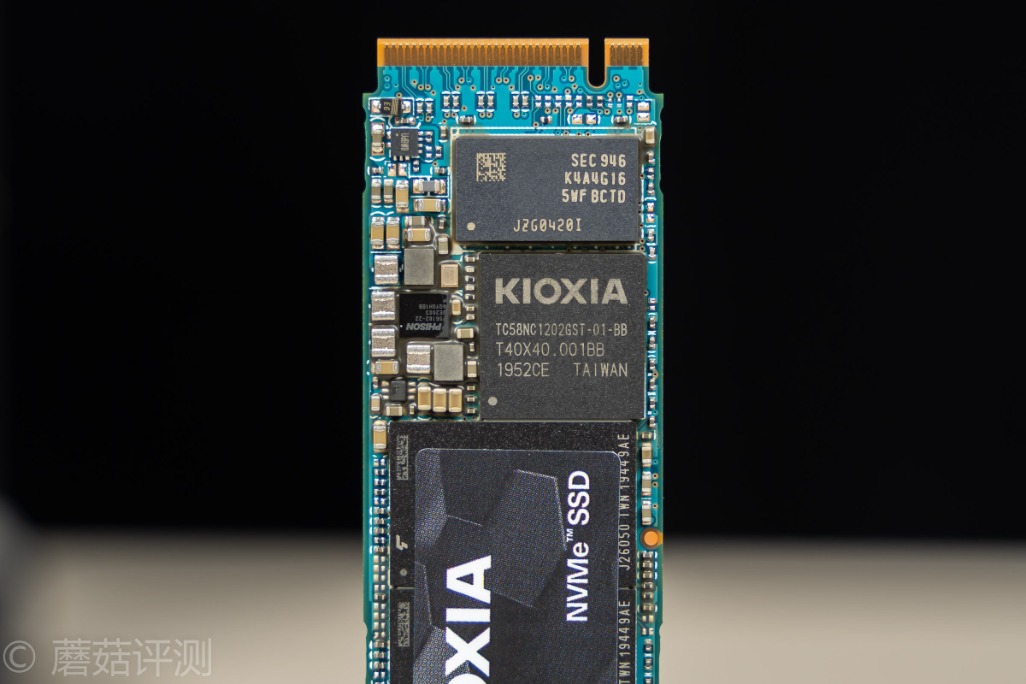 sata固态硬盘铠侠tc10评测,铠侠rc20500g固态硬盘评测