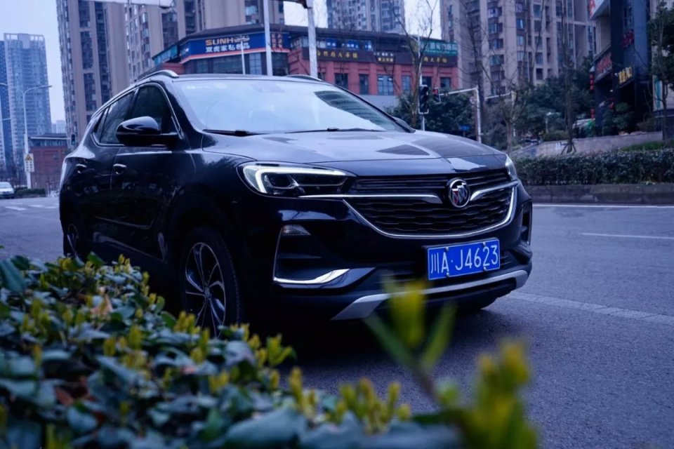 昂科拉gx碰撞视频,被低估的昂科拉gx