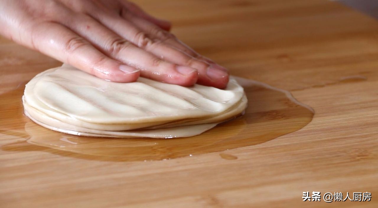 最简单的薄饼皮做法,薄饼的做法用什么面粉